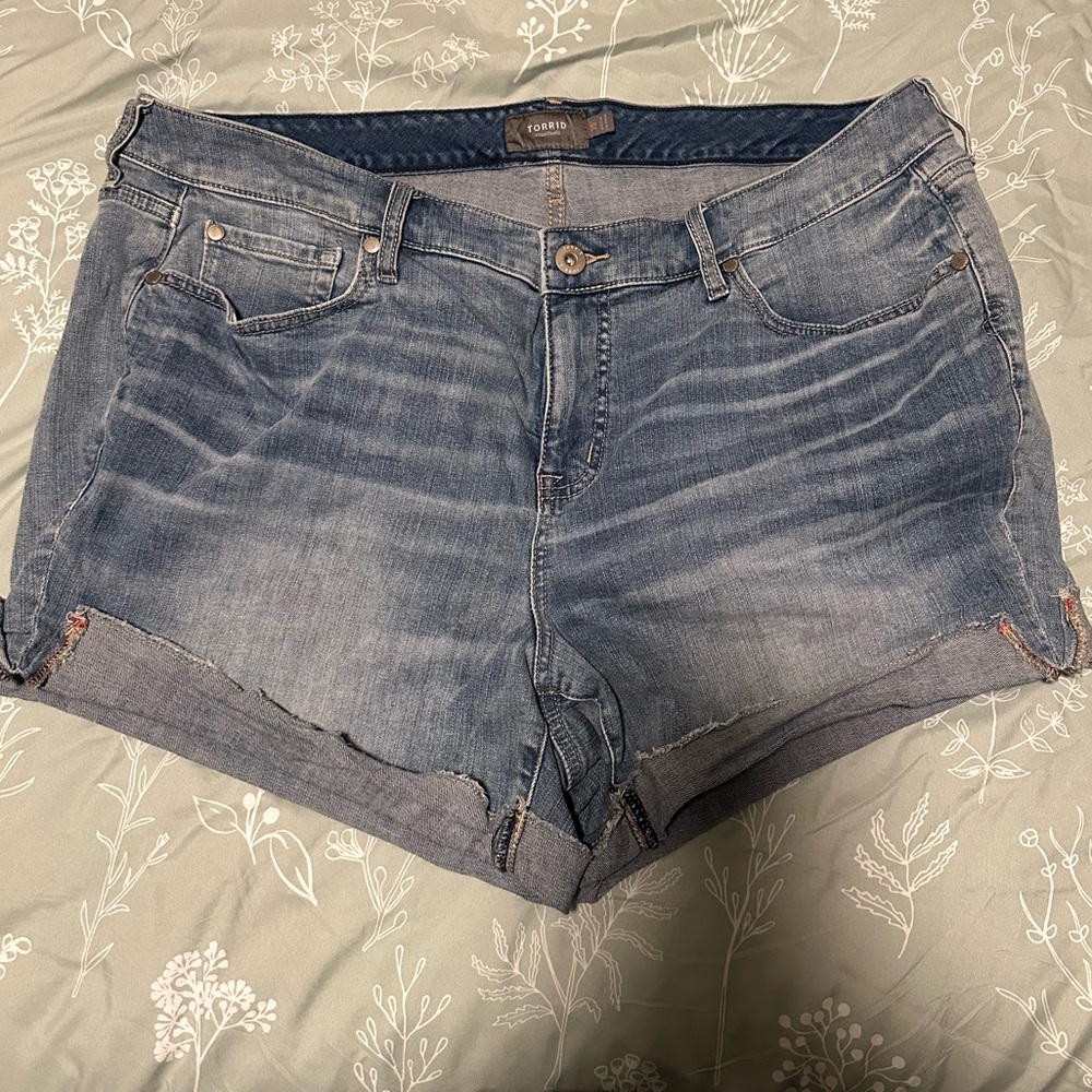 Torrid 3in Jean Short